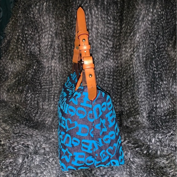 DOONEY AND BOURKE LARGE ERICA SHOULDER BAG